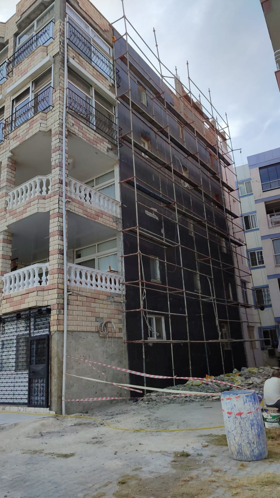 Karataş Dede Apartmanı Dış Cephe Çalışması